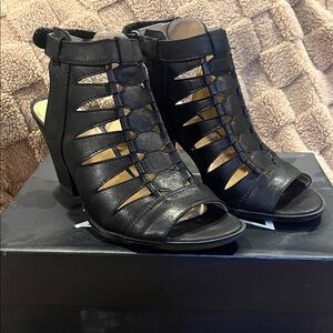 Naturalizer Black Strappy Heeled Sandals